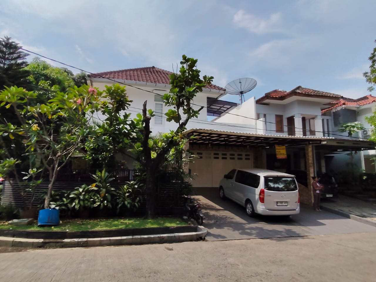 Rumah Disewakan di Cluster Taman Beverly Lippo Cikarang